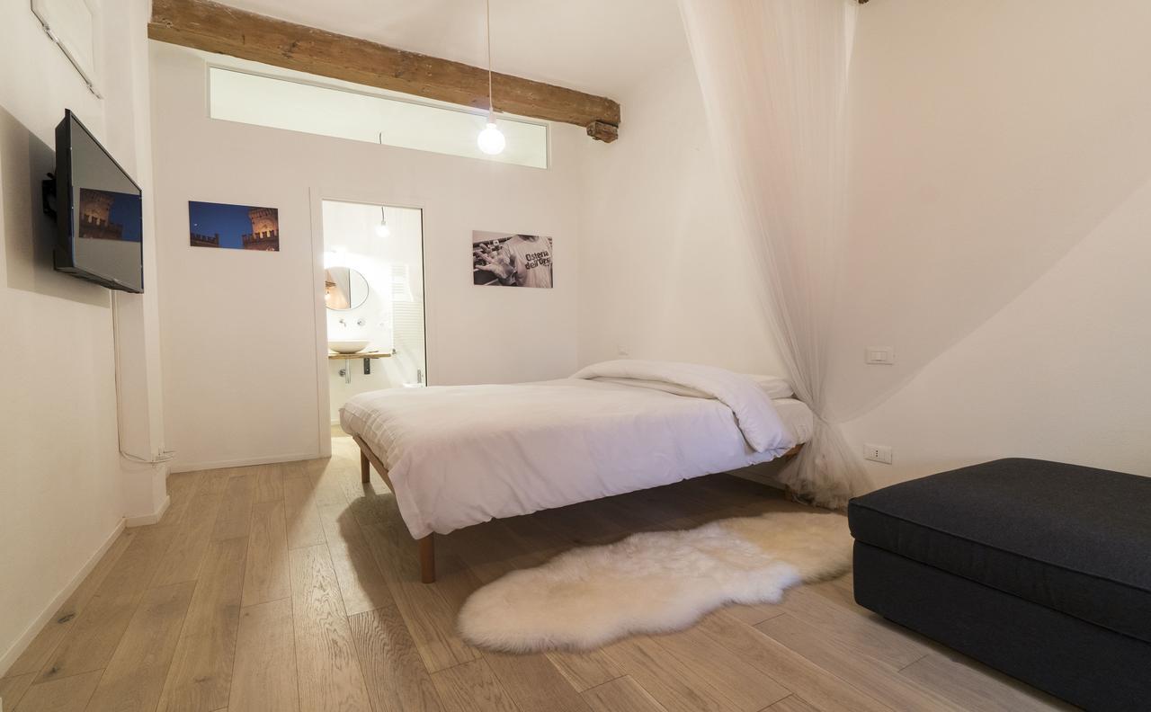 Lovely Studio D'Azeglio By Studio Vita Bologna Bagian luar foto
