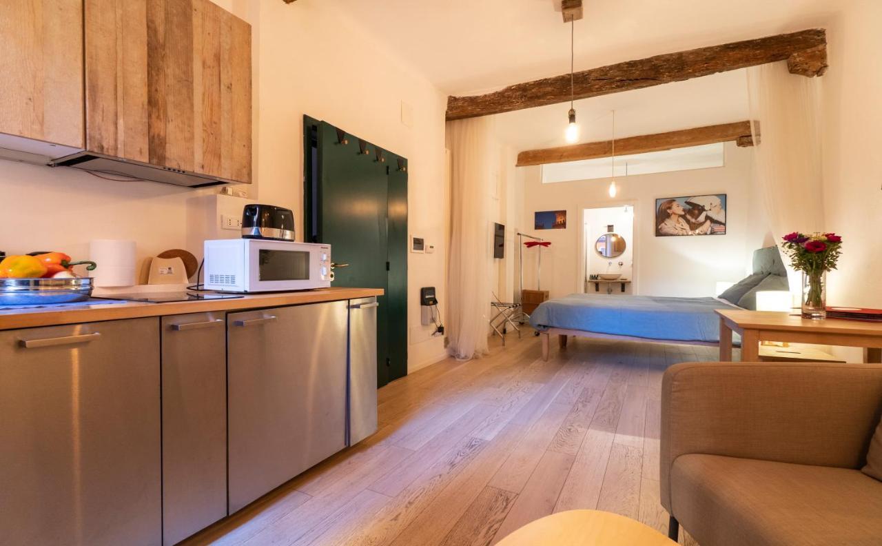 Lovely Studio D'Azeglio By Studio Vita Bologna Bagian luar foto